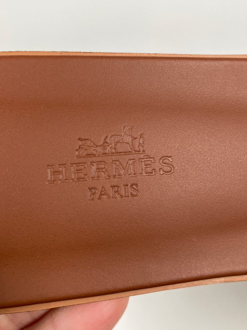 HERMES - ORAN SANDALS IN TAN LEATHER - SZ 39.5 - NEW IN BOX
