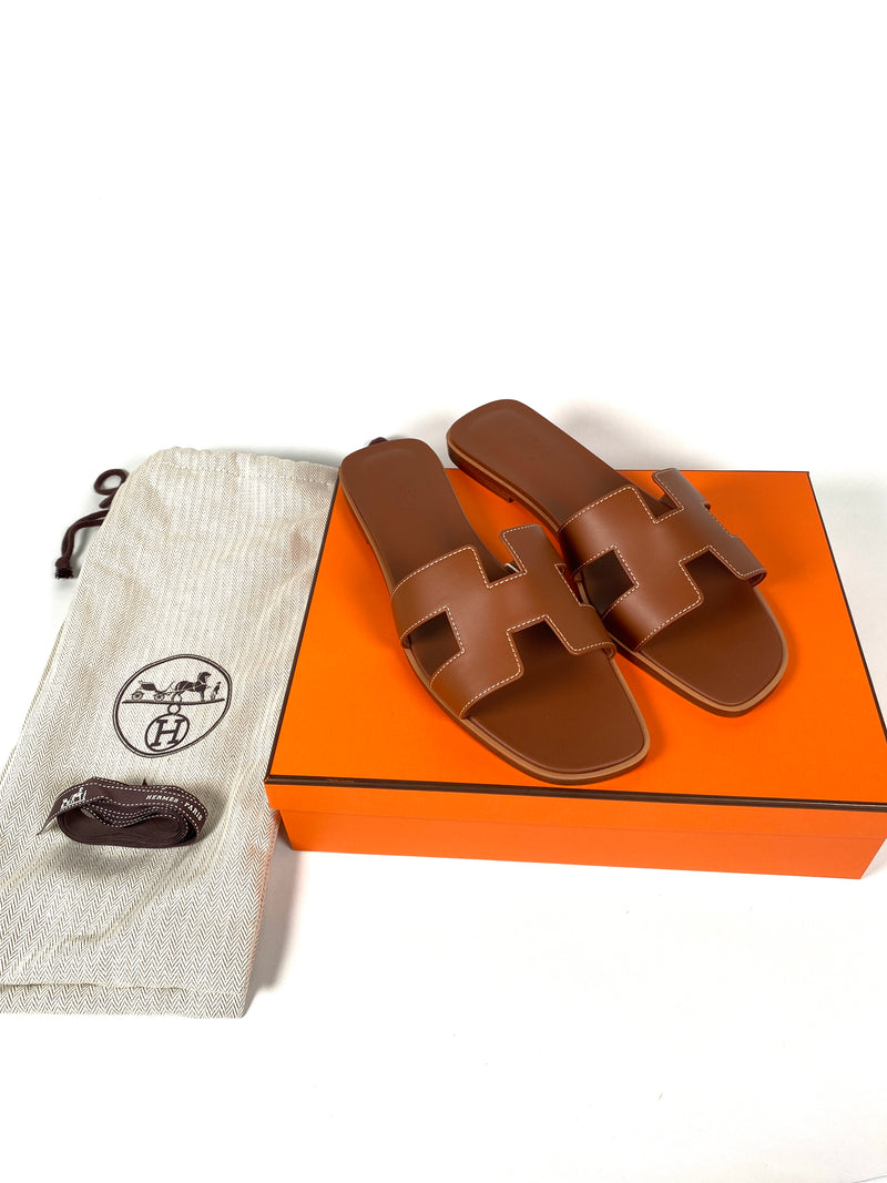 HERMES - ORAN SANDALS IN TAN LEATHER - SZ 39.5 - NEW IN BOX