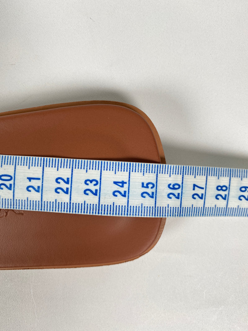 HERMES - ORAN SANDALS IN TAN LEATHER - SZ 39.5 - NEW IN BOX