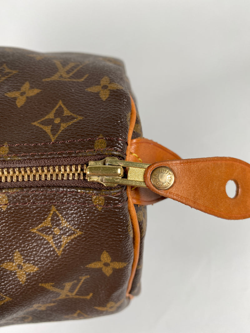 LOUIS VUITTON - MONOGRAM SPEEDY 30 - Yr 2002