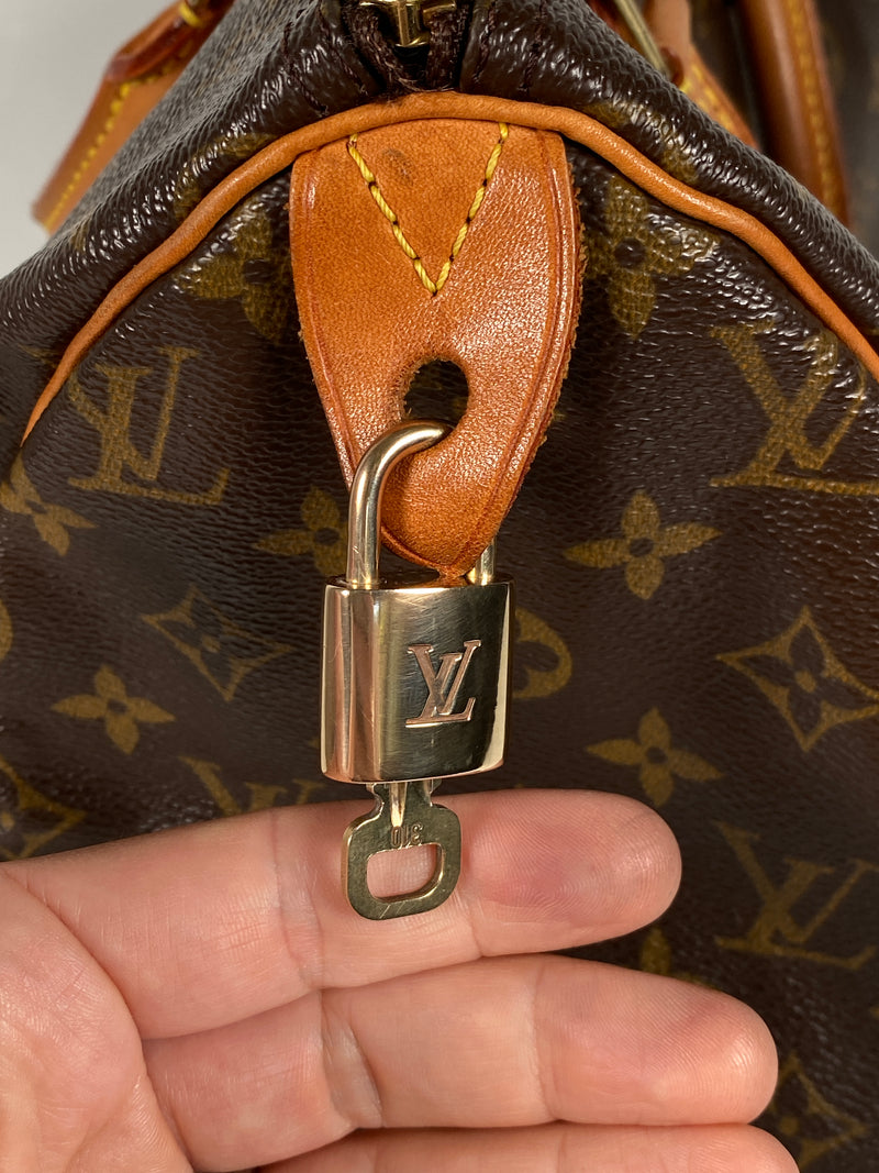 LOUIS VUITTON - MONOGRAM SPEEDY 30 - Yr 2002