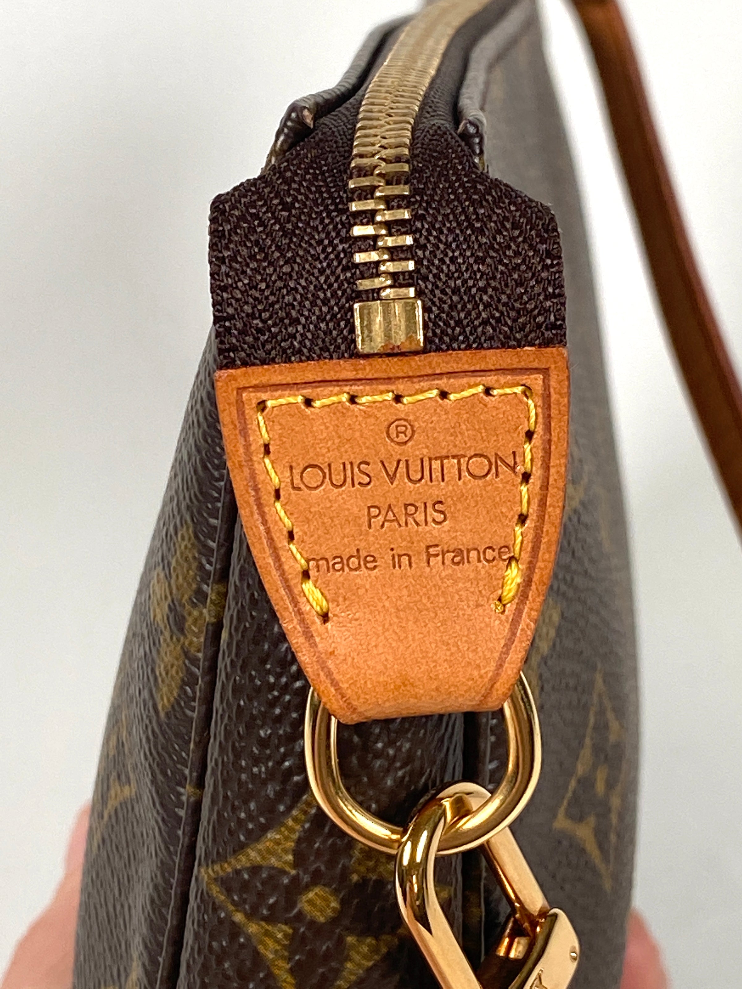 Genuine LOUIS VUITTON Monogram Cosmetic Make Up Bag Pochette Spain