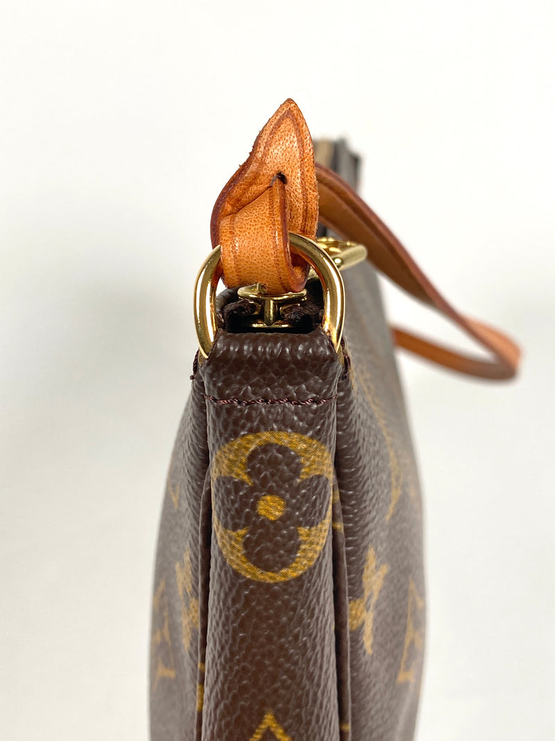 LOUIS VUITTON - MONOGRAM CANVAS POCHETTE ACCESSORIES