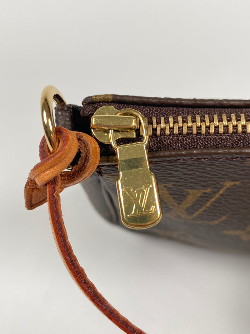 LOUIS VUITTON - MONOGRAM CANVAS POCHETTE ACCESSORIES