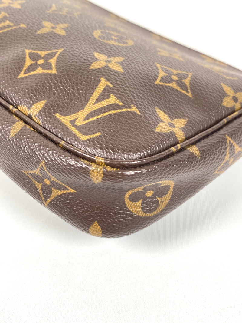 LOUIS VUITTON - MONOGRAM CANVAS POCHETTE ACCESSORIES