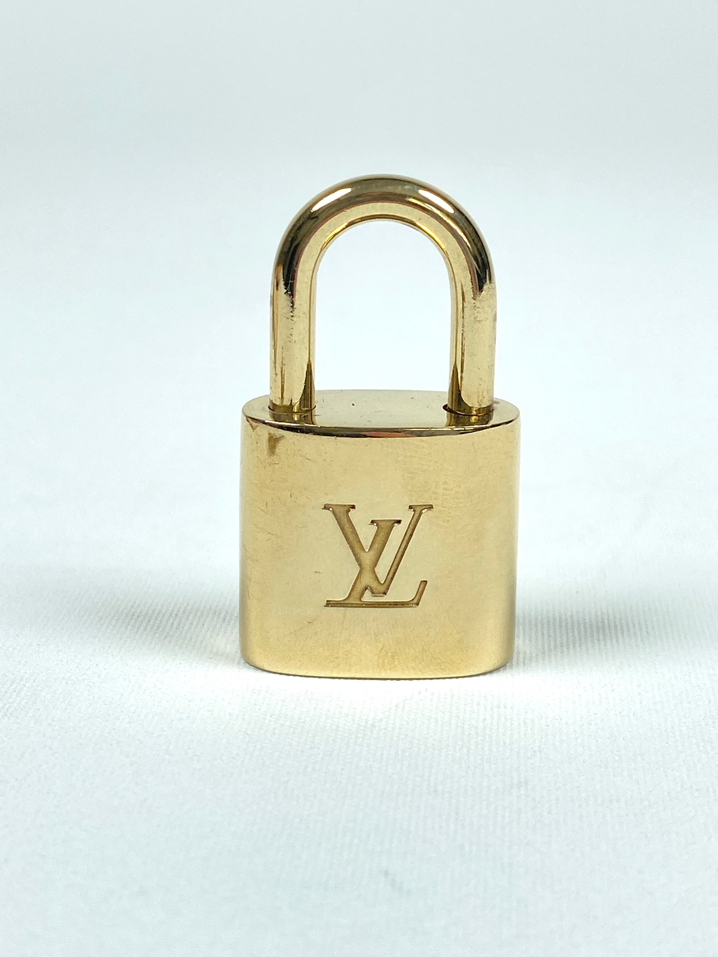 EB-039 #312 Authentic LOUIS VUITTON Lock & 2 Key Padlock brass Used  Polished LV
