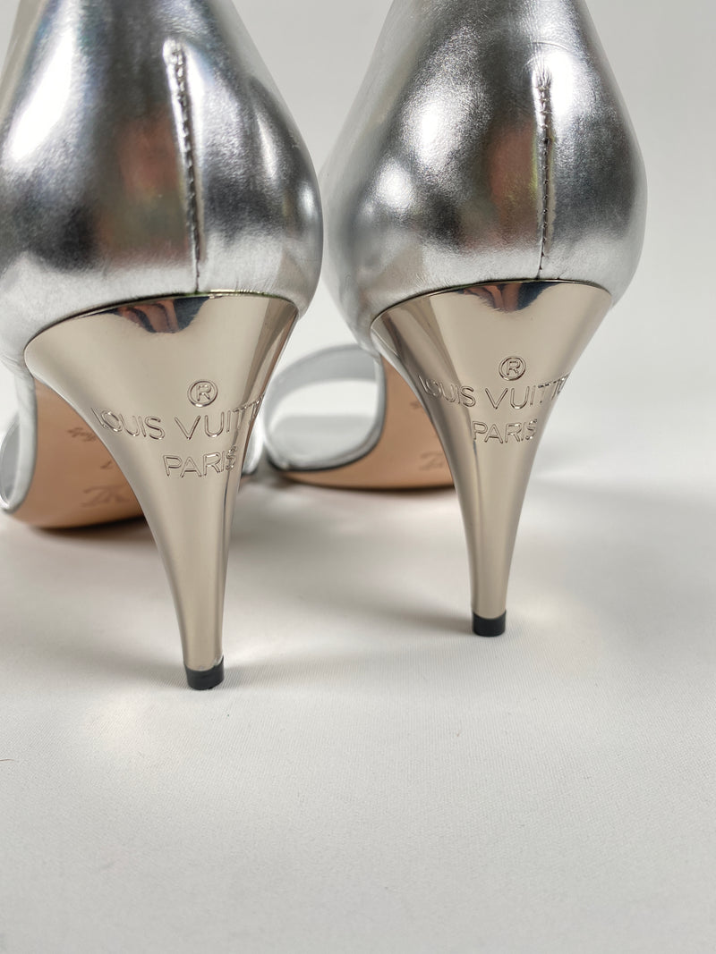 LOUIS VUITTON - SILVER D'ORSAY MID HEEL PUMPS - SZ 37