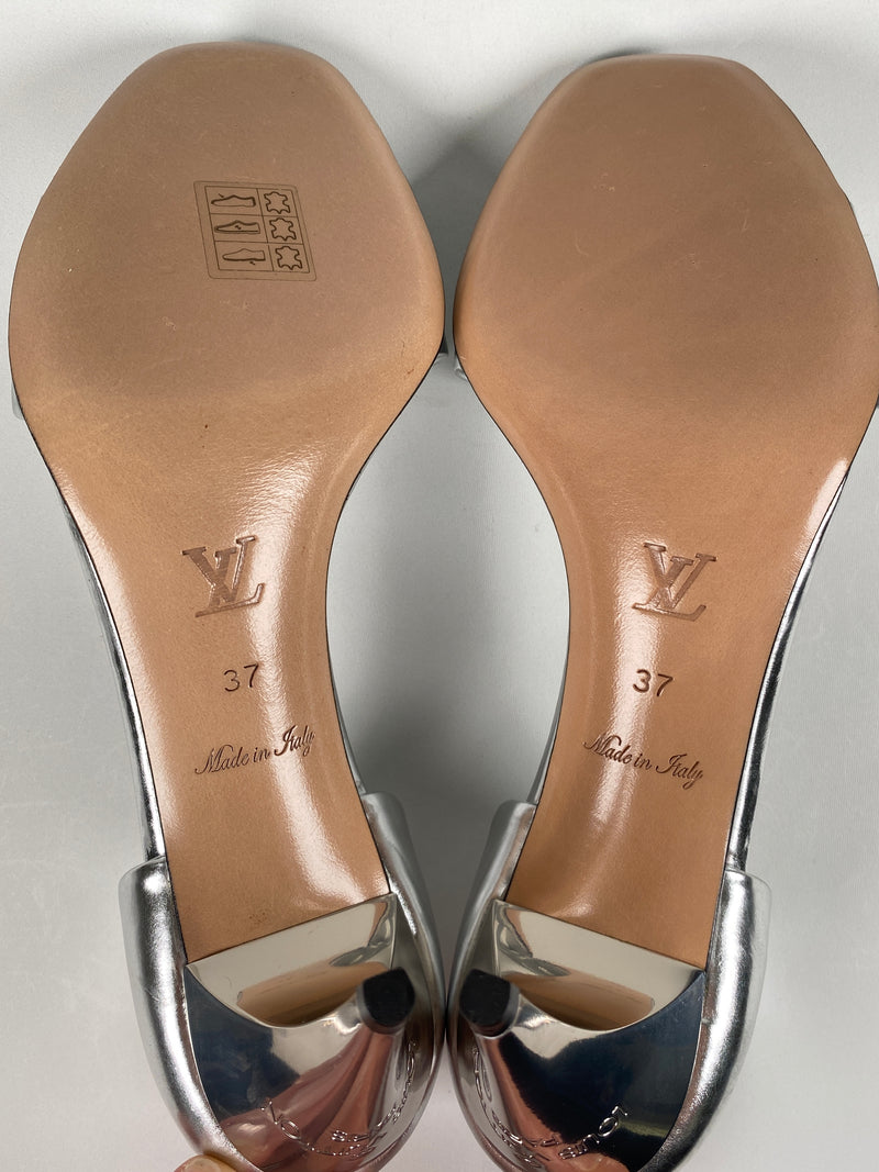 LOUIS VUITTON - SILVER D'ORSAY MID HEEL PUMPS - SZ 37