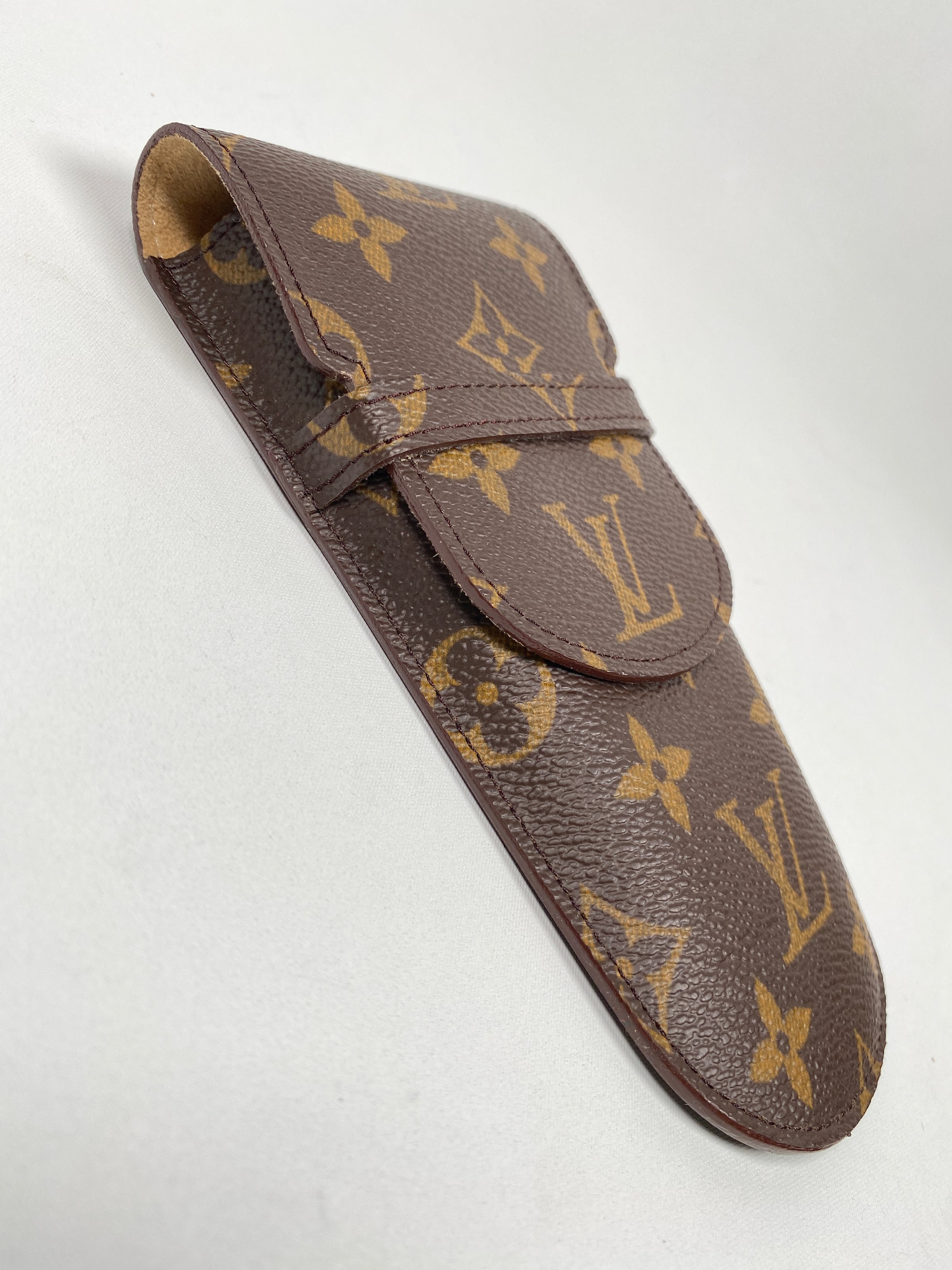 Louis Vuitton Monogram Etui a Lunettes Rabat Eyeglass Case 24lvs1230