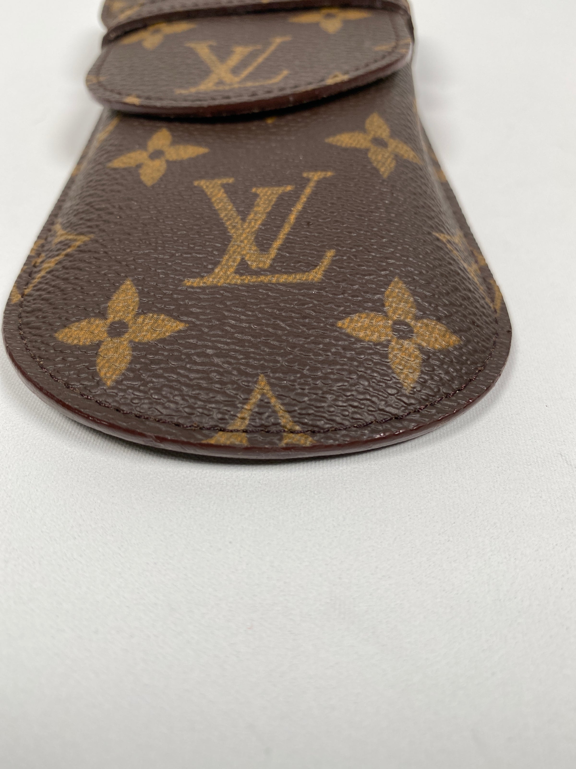 LOUIS VUITTON LOUIS VUITTON Etui lunettes rabat glasses case