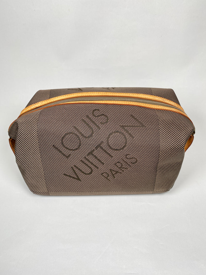 LOUIS VUITTON - DAMIER GEANT ALBATROS TOILETRY BAG
