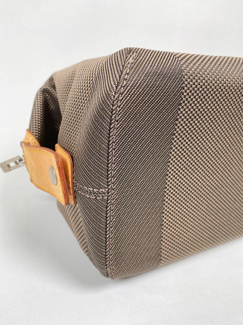 LOUIS VUITTON - DAMIER GEANT ALBATROS TOILETRY BAG