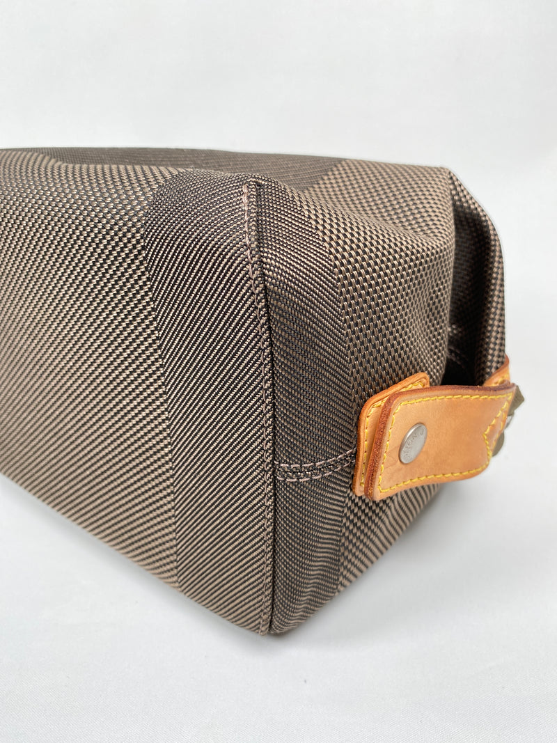 LOUIS VUITTON - DAMIER GEANT ALBATROS TOILETRY BAG