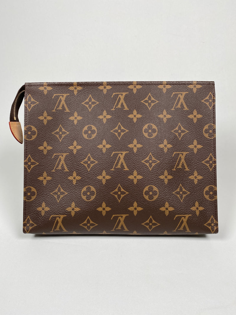 LOUIS VUITTON - TOILETRY 26 IN MONOGRAM CANVAS (YR 2020)