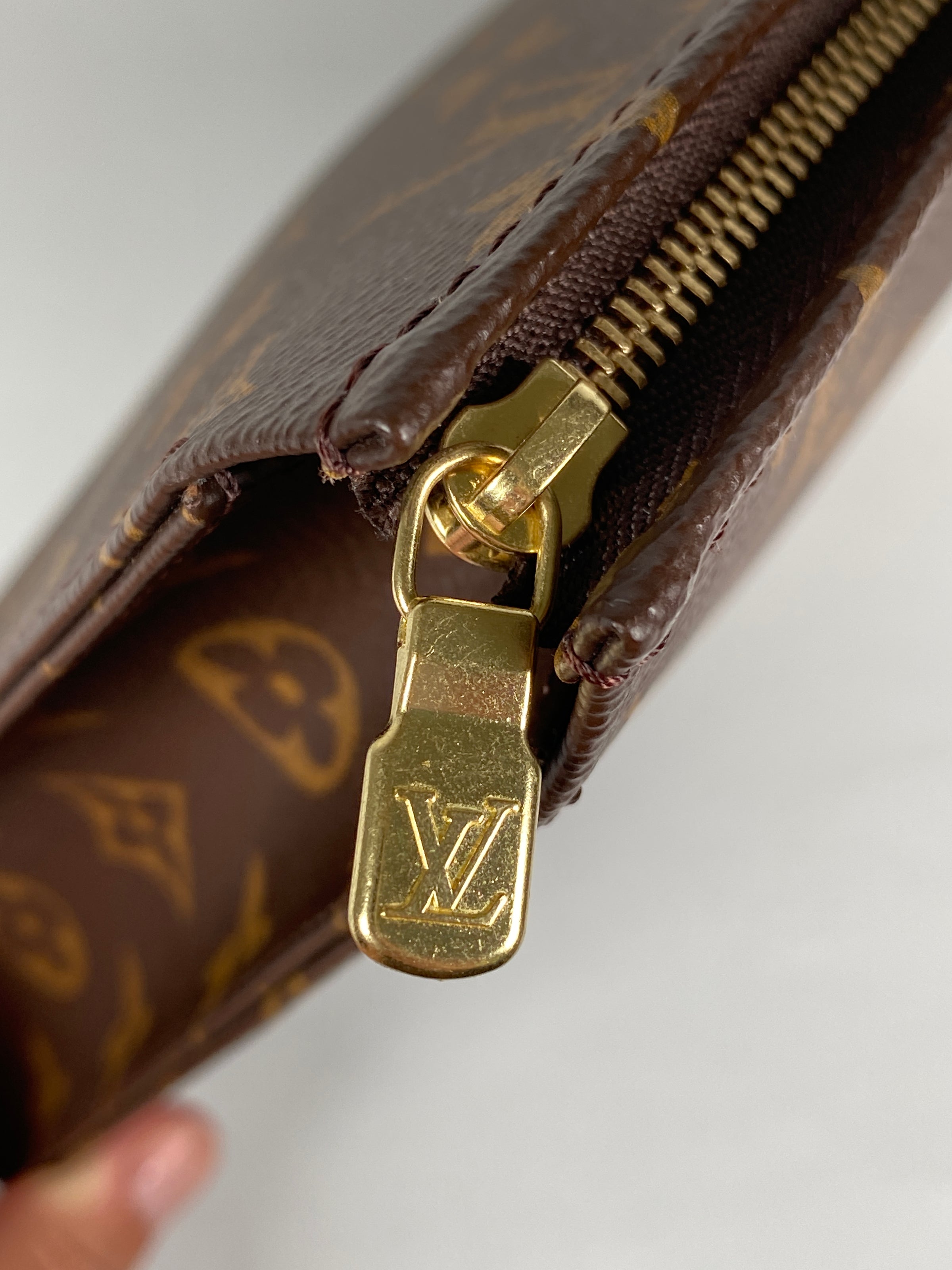 LOUIS VUITTON - TOILETRY 26 IN MONOGRAM CANVAS (YR 2020) – RE.LUXE AU