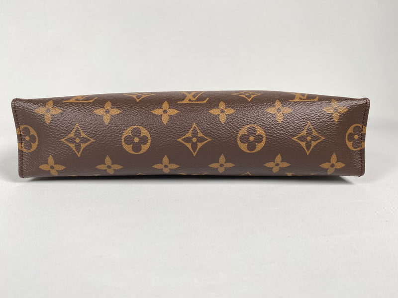 LOUIS VUITTON - TOILETRY 26 IN MONOGRAM CANVAS (YR 2020)