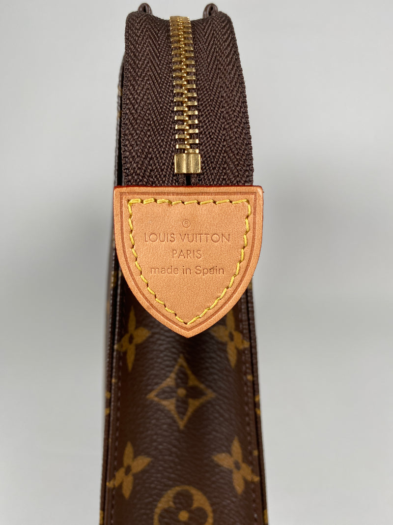 LOUIS VUITTON - TOILETRY 26 IN MONOGRAM CANVAS (YR 2020)