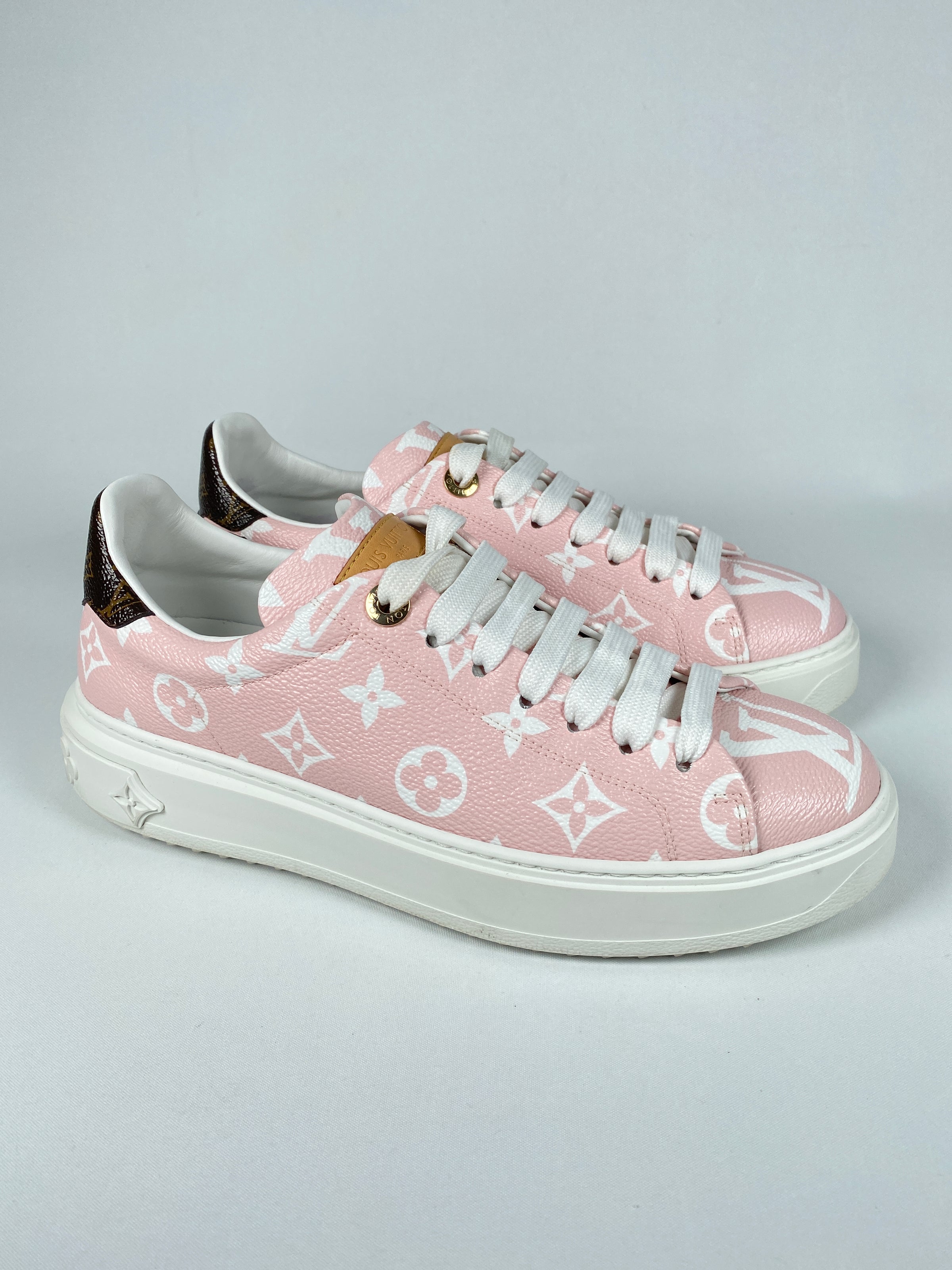 Louis Vuitton Time Out Sneaker Powdery Pink. Size 38.0