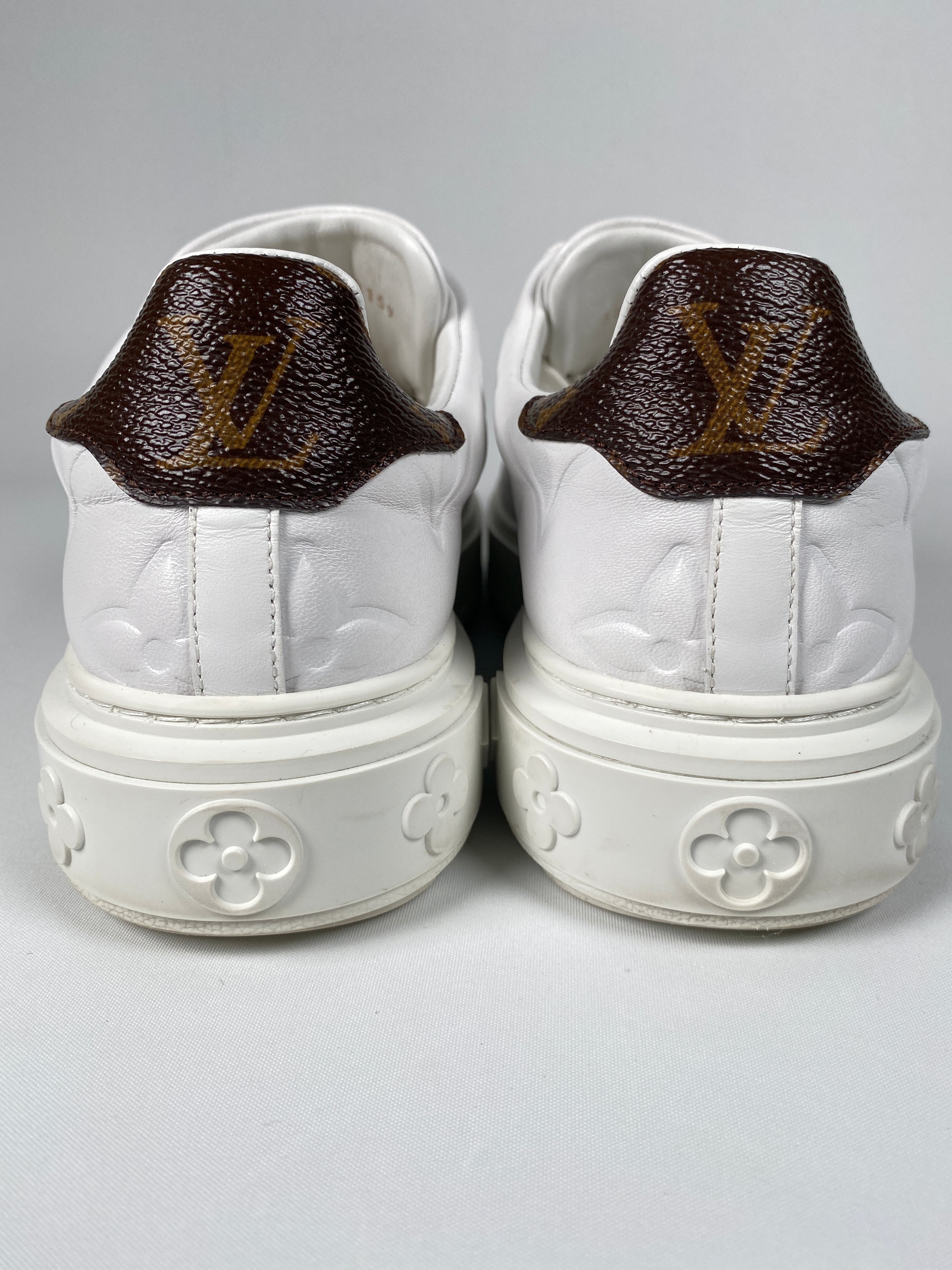 Time out trainers Louis Vuitton White size 38 EU in Rubber - 32263312