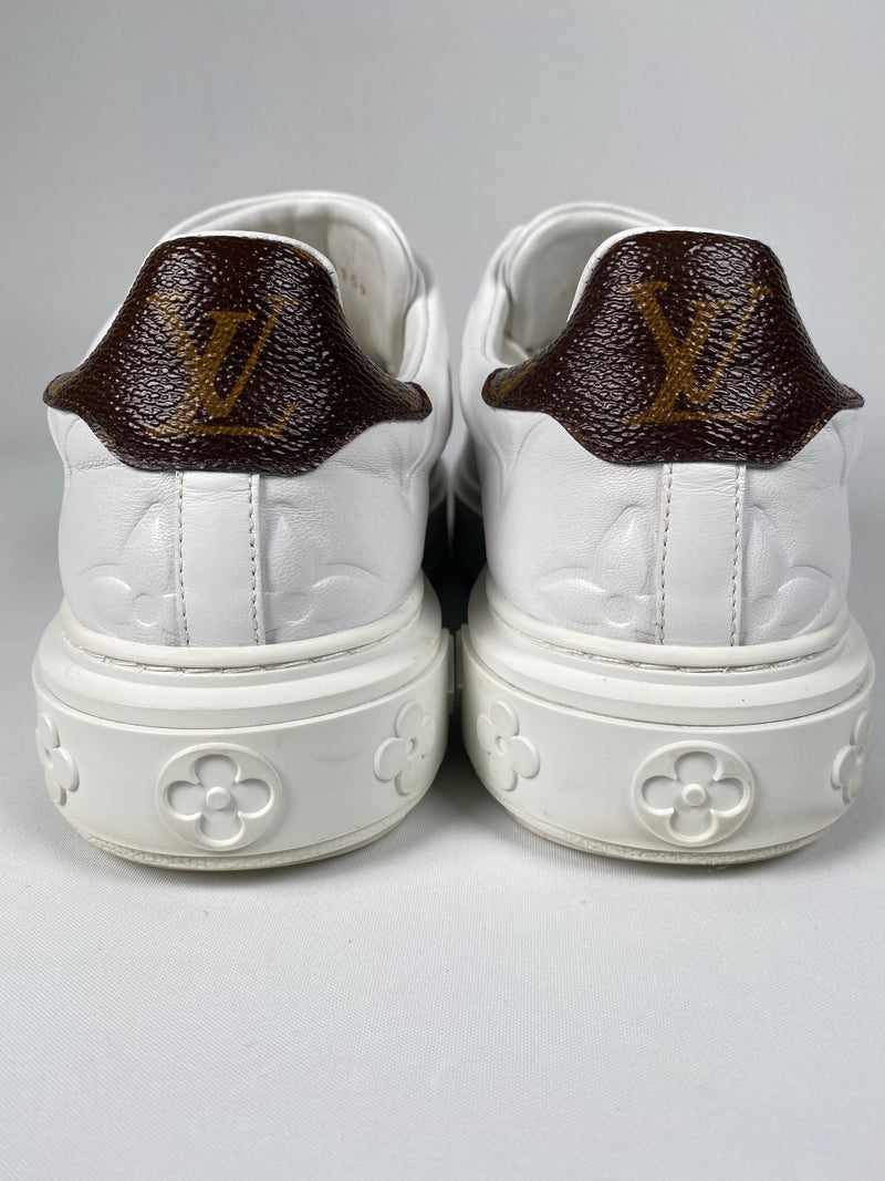 LOUIS VUITTON - TIME OUT SNEAKER IN WHITE - SZ 38