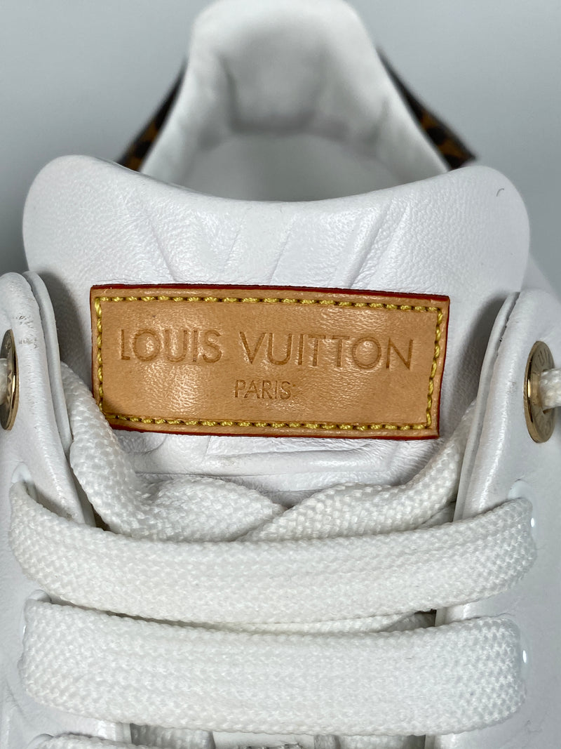 LOUIS VUITTON - TIME OUT SNEAKER IN WHITE - SZ 38