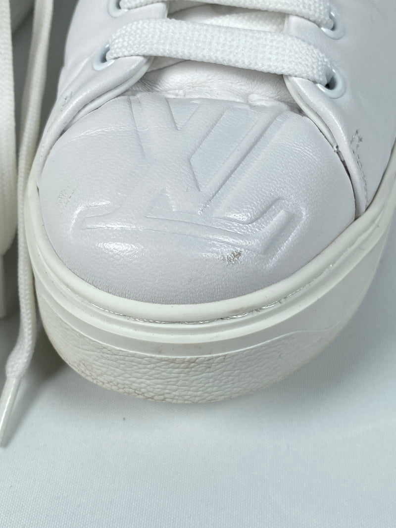 LOUIS VUITTON - TIME OUT SNEAKER IN WHITE - SZ 38