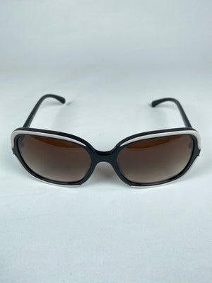 CHANEL - BLACK & WHITE OVERSIZE SUNGLASSES