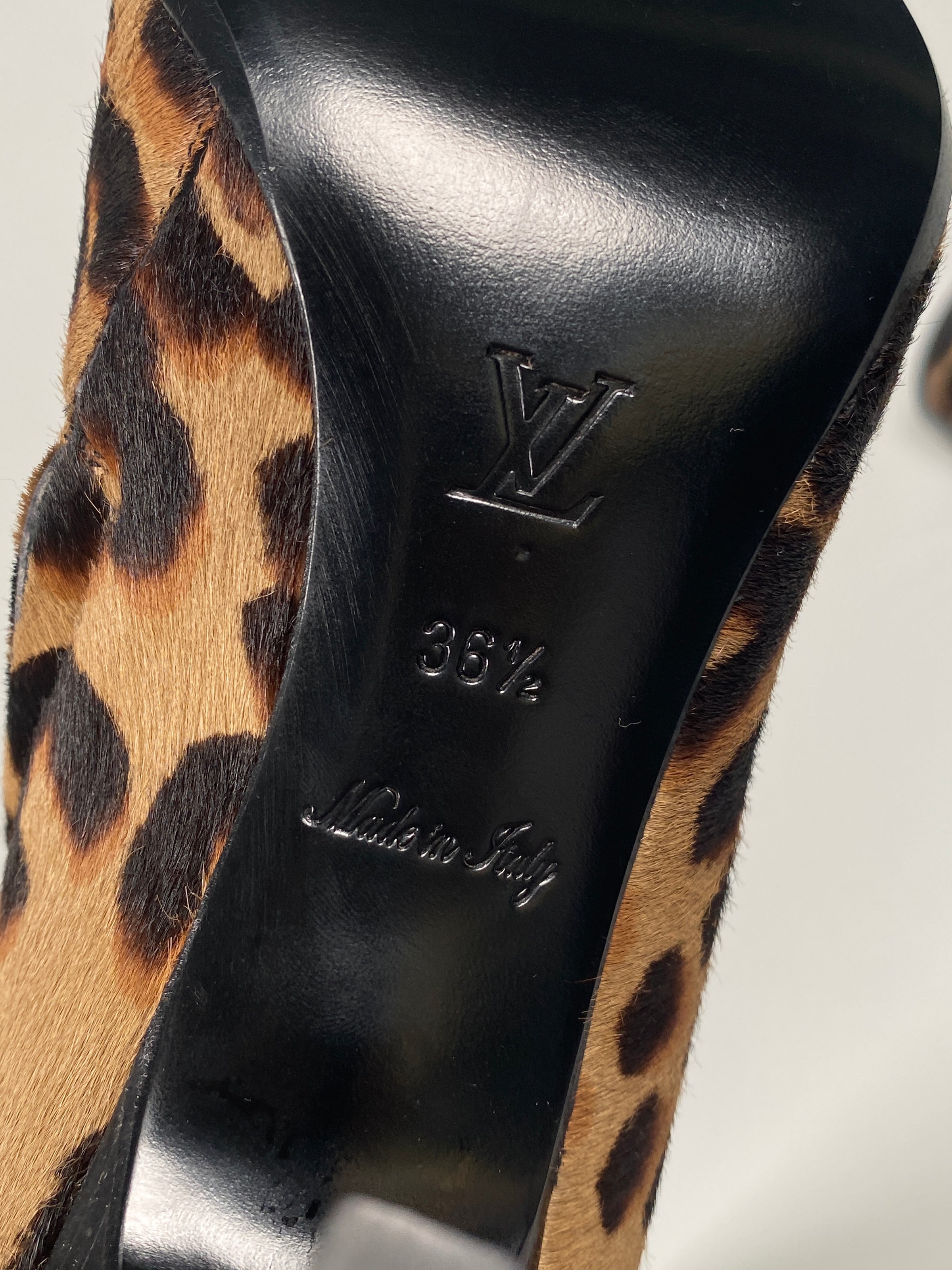 LOUIS VUITTON - WILD KNEE HIGH ANIMAL PRINT BOOTS - SZ 36.5 – RE