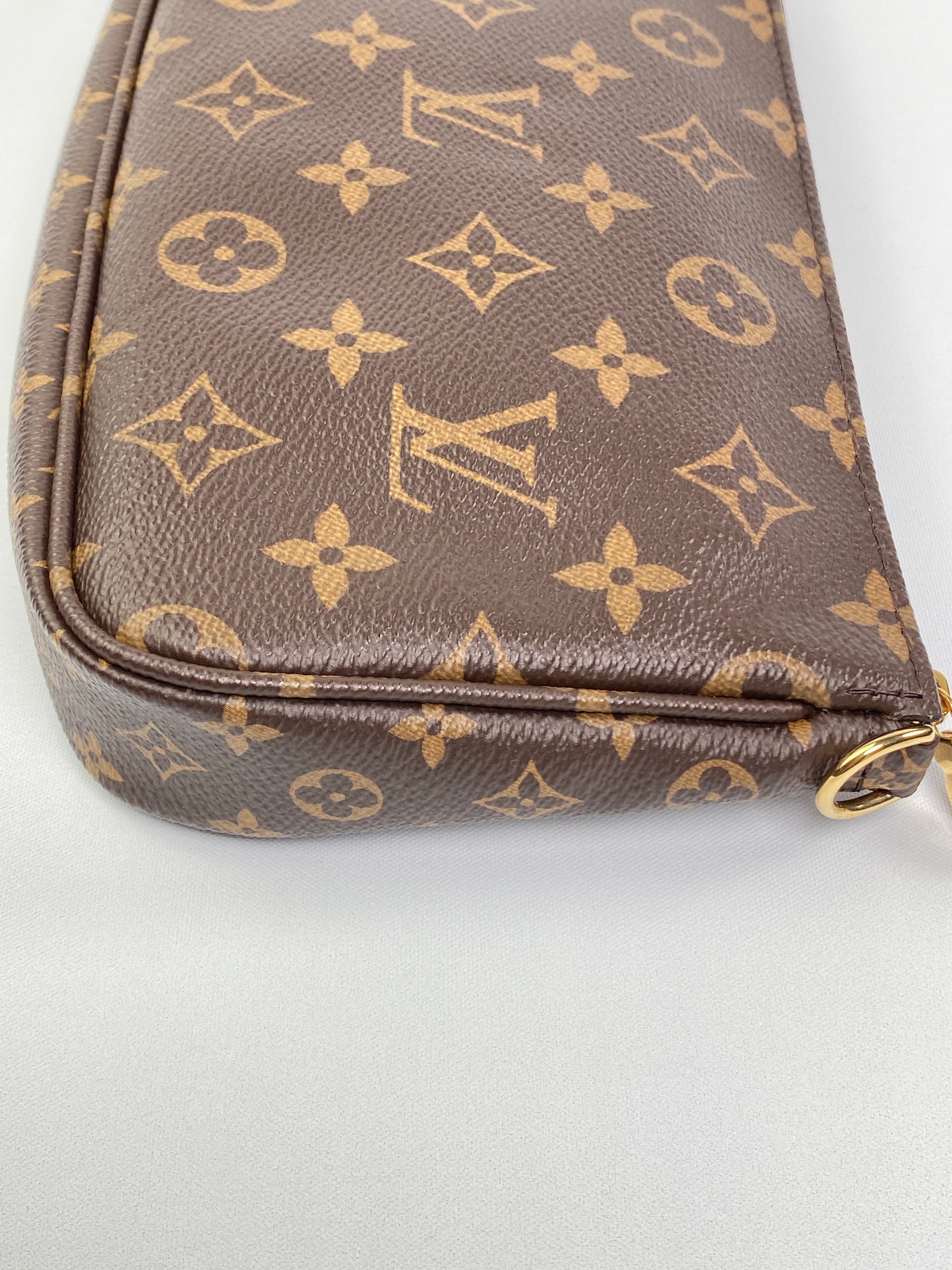 LOUIS VUITTON Multi Chain Pochette Accessories Clutch Bag Brown