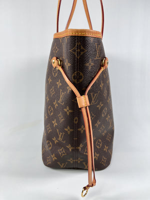 LOUIS VUITTON - NEVERFULL MM TOTE IN MONOGRAM WITH BEIGE INTERIOR