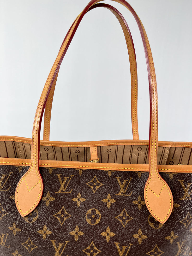LOUIS VUITTON - NEVERFULL MM TOTE IN MONOGRAM WITH BEIGE INTERIOR