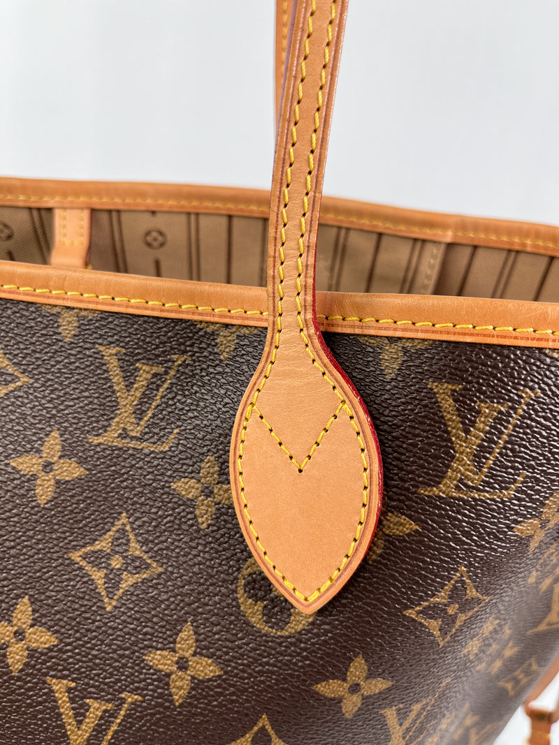 LOUIS VUITTON - NEVERFULL MM TOTE IN MONOGRAM WITH BEIGE INTERIOR