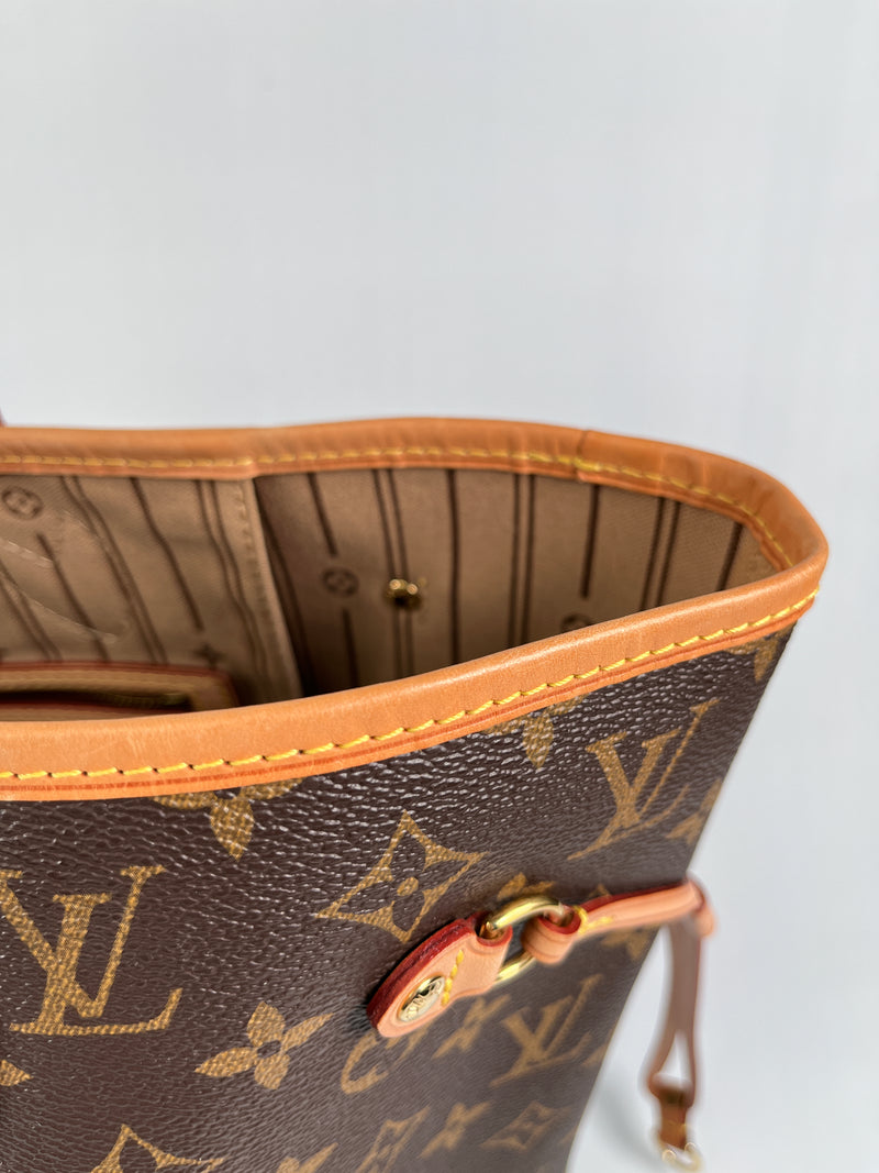 LOUIS VUITTON - NEVERFULL MM TOTE IN MONOGRAM WITH BEIGE INTERIOR