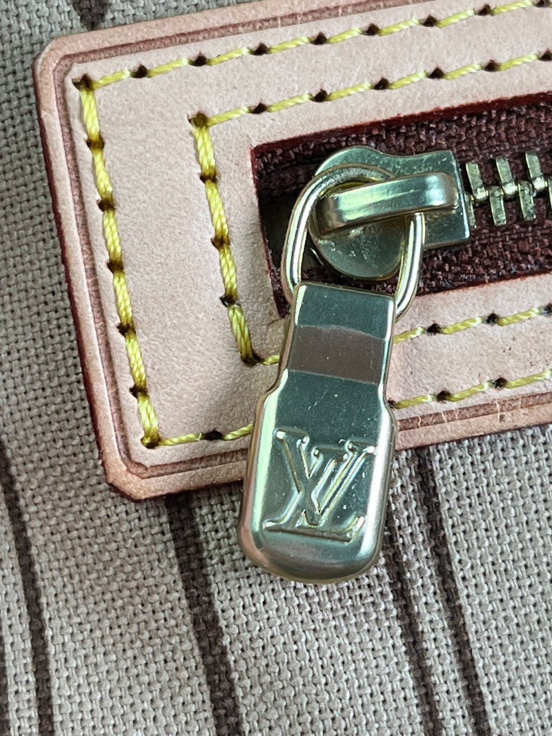 LOUIS VUITTON - NEVERFULL MM TOTE IN MONOGRAM WITH BEIGE INTERIOR
