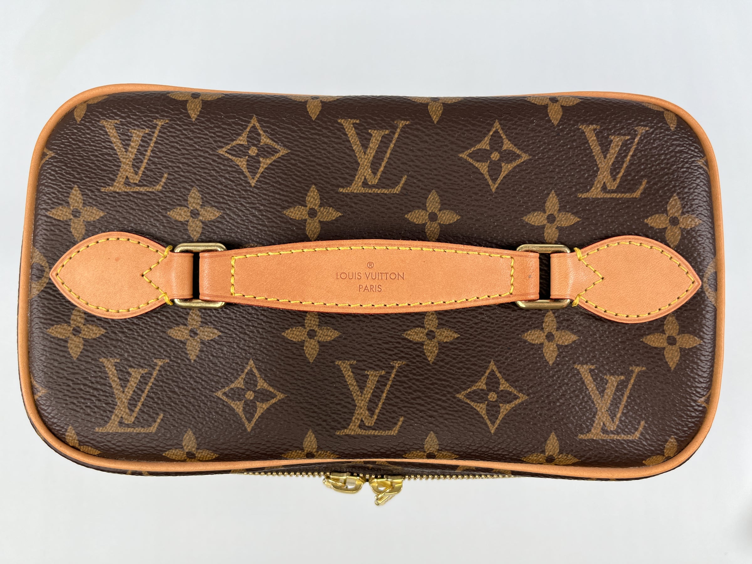 LOUIS VUITTON - NICE BB TRAVEL CASE IN MONOGRAM CANVAS – RE.LUXE AU