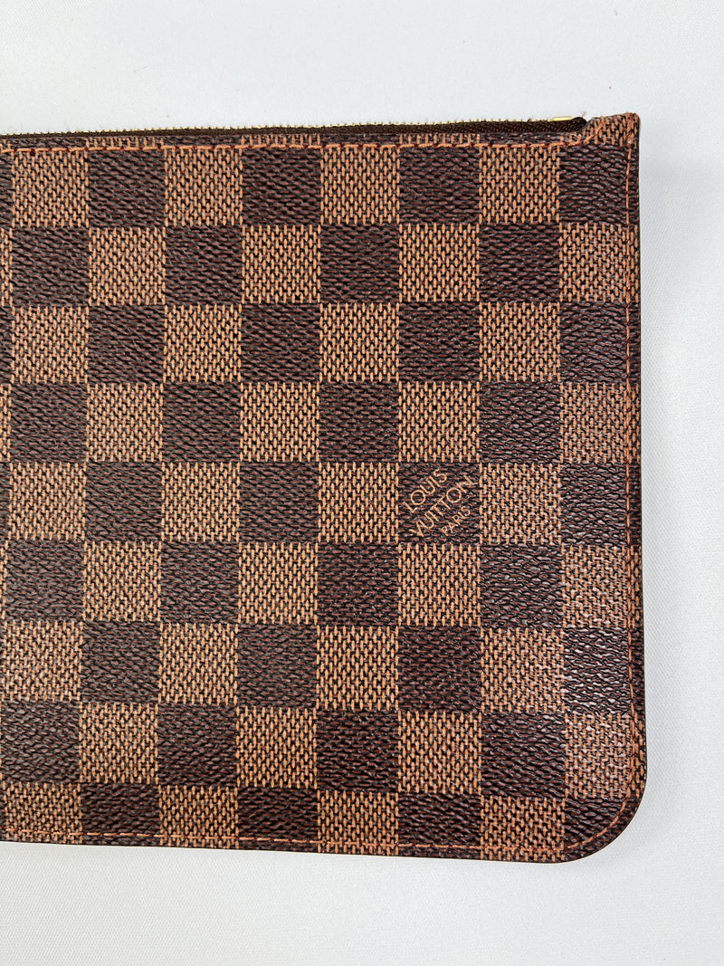 LOUIS VUITTON - NEVERFULL MM POUCH IN DAMIER EBENE