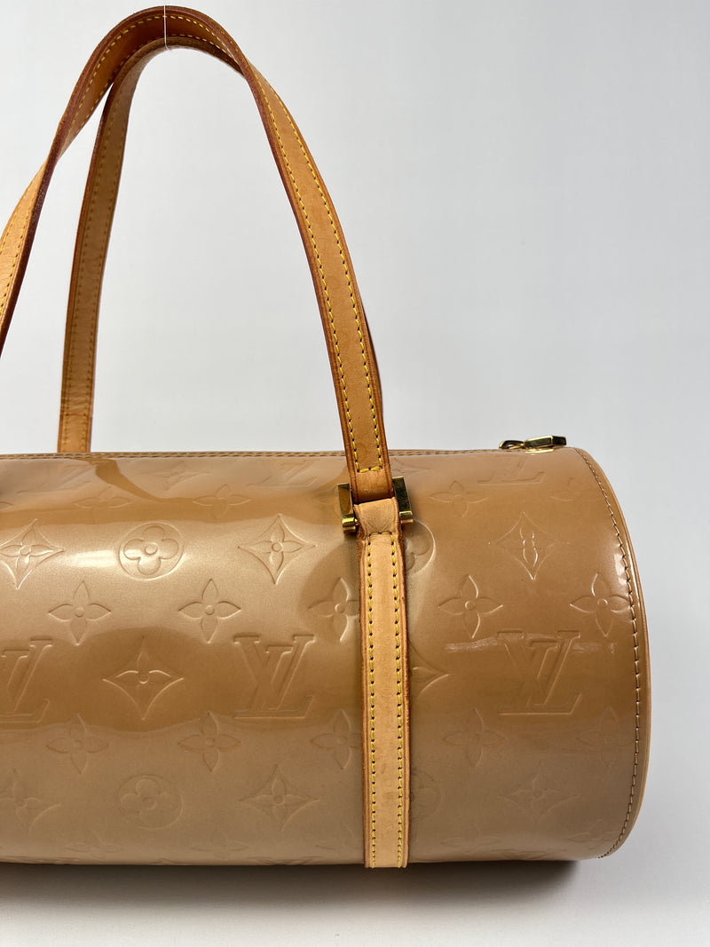 LOUIS VUITTON - BEDFORD PAPILLON BAG IN BEIGE MONOGRAM VERNIS