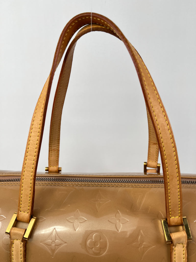 LOUIS VUITTON - BEDFORD PAPILLON BAG IN BEIGE MONOGRAM VERNIS