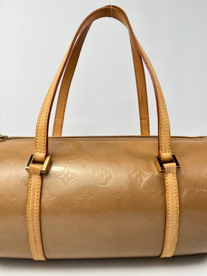 LOUIS VUITTON - BEDFORD PAPILLON BAG IN BEIGE MONOGRAM VERNIS