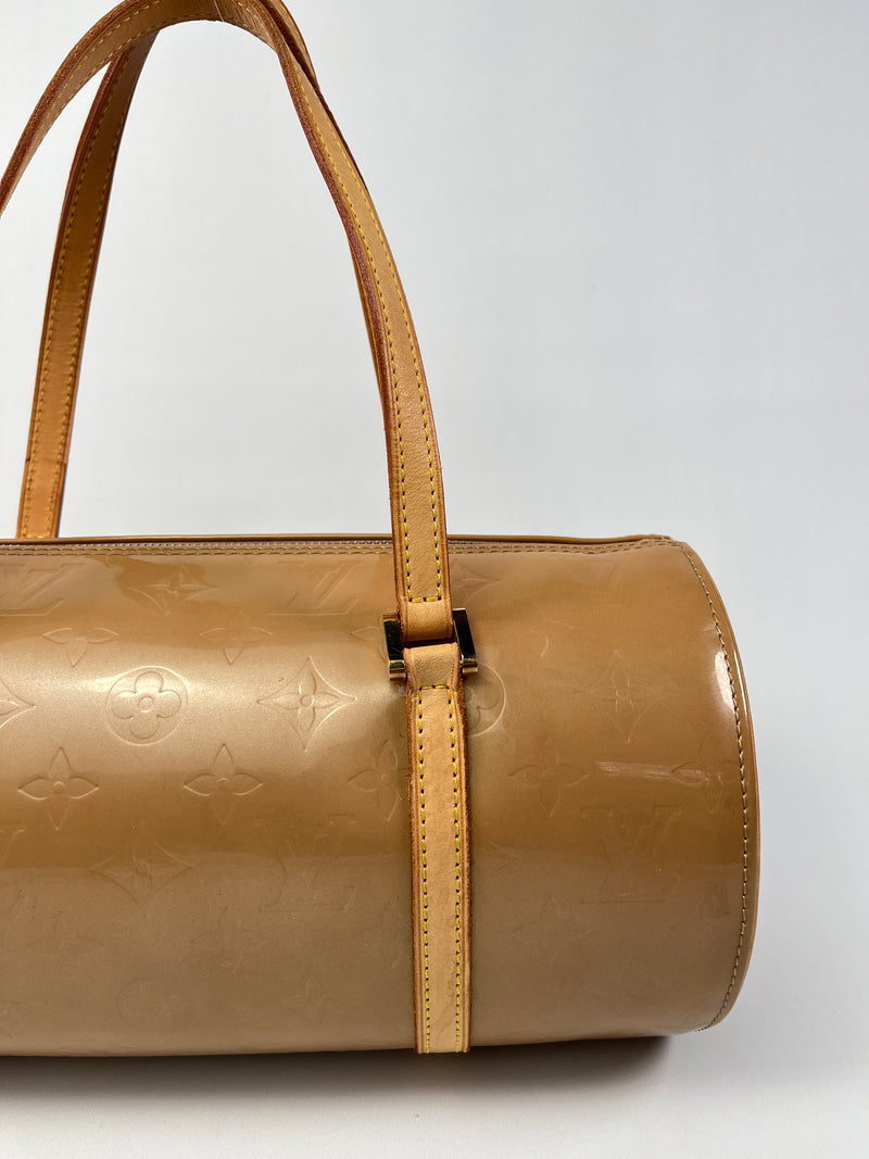 LOUIS VUITTON - BEDFORD PAPILLON BAG IN BEIGE MONOGRAM VERNIS