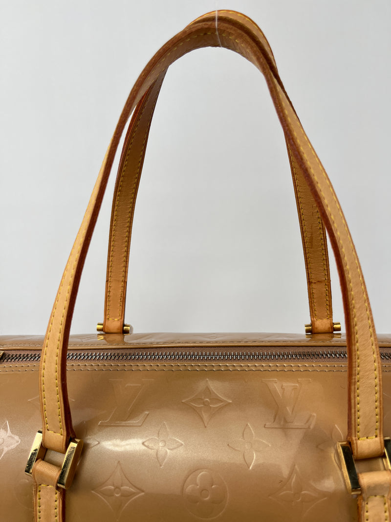 LOUIS VUITTON - BEDFORD PAPILLON BAG IN BEIGE MONOGRAM VERNIS