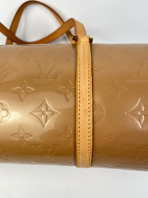 LOUIS VUITTON - BEDFORD PAPILLON BAG IN BEIGE MONOGRAM VERNIS