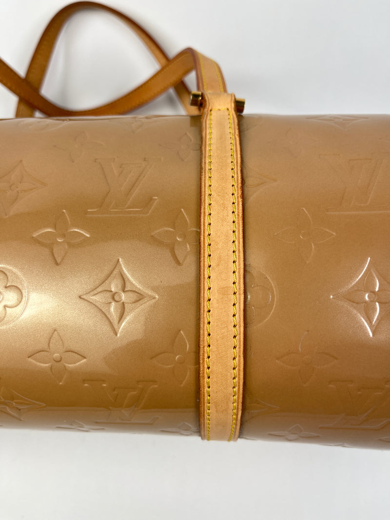 LOUIS VUITTON - BEDFORD PAPILLON BAG IN BEIGE MONOGRAM VERNIS