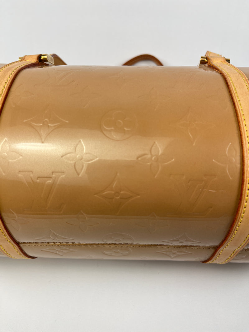 LOUIS VUITTON - BEDFORD PAPILLON BAG IN BEIGE MONOGRAM VERNIS