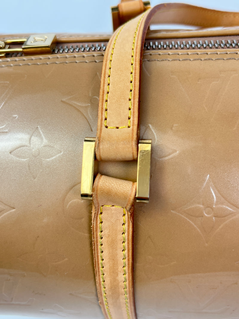 LOUIS VUITTON - BEDFORD PAPILLON BAG IN BEIGE MONOGRAM VERNIS