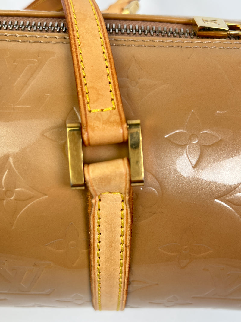 LOUIS VUITTON - BEDFORD PAPILLON BAG IN BEIGE MONOGRAM VERNIS