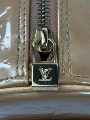 LOUIS VUITTON - BEDFORD PAPILLON BAG IN BEIGE MONOGRAM VERNIS