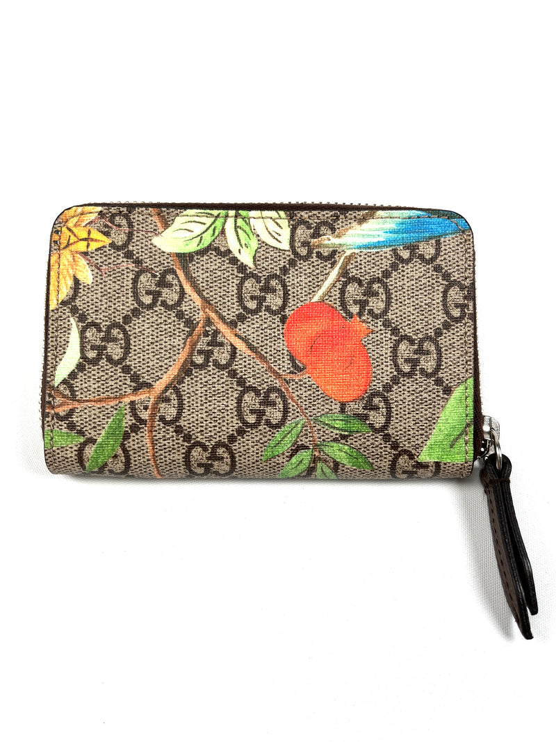 GUCCI - TIAN LIMITED EDITION GG SUPREME CARD CASE