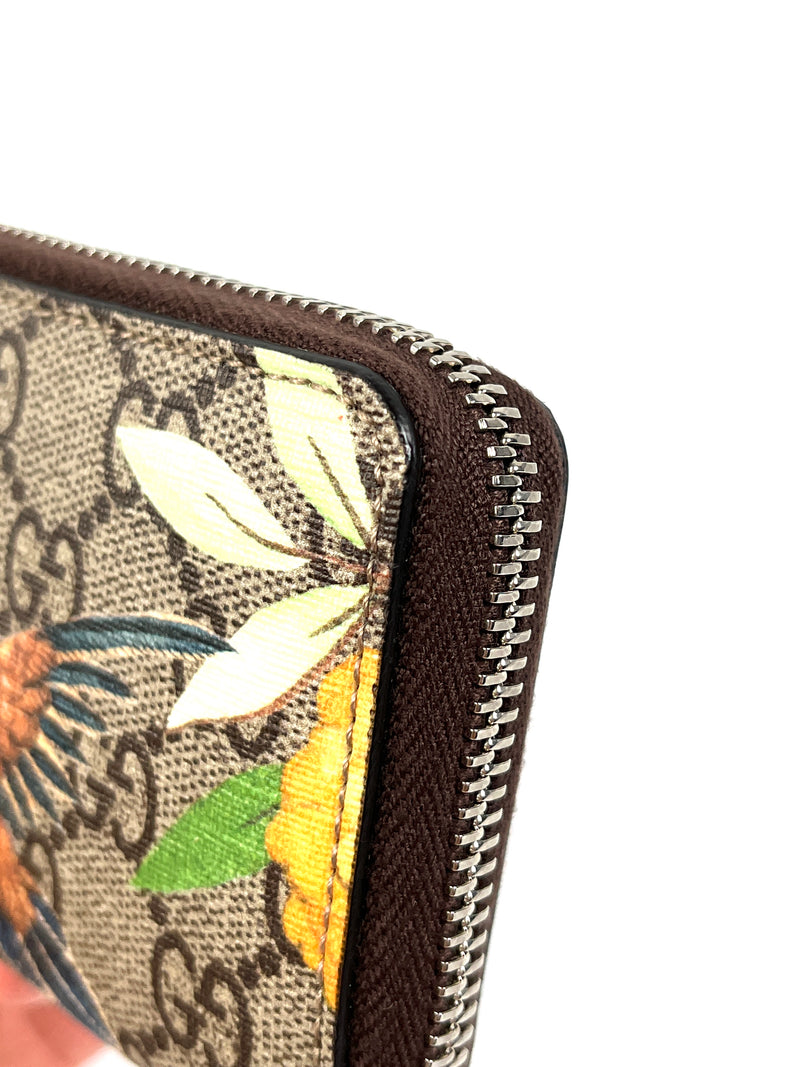 GUCCI - TIAN LIMITED EDITION GG SUPREME CARD CASE