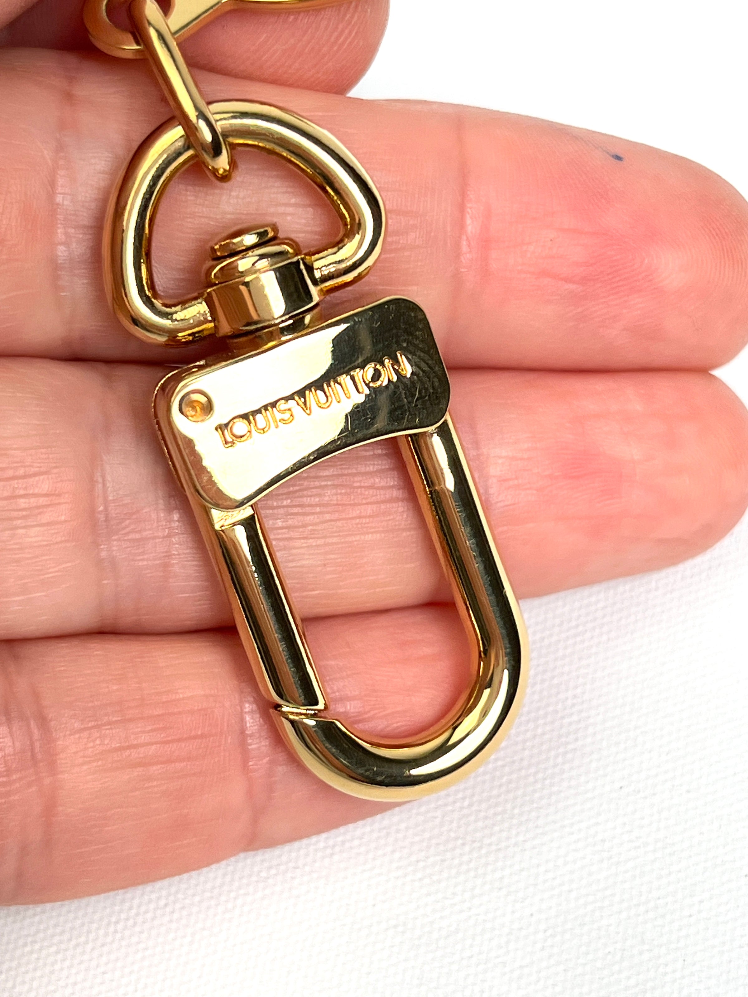 LOUIS VUITTON - BOLT KEY HOLDER AND STRAP EXTENDER – RE.LUXE AU